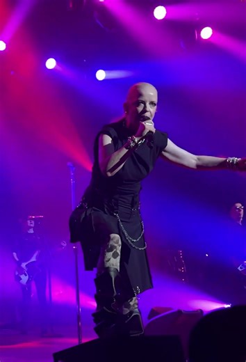 I Think I'm Paranoid! #concert #garbage #livemusic #90s #80s