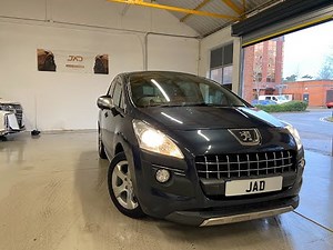 2012 PEUGEOT 3008 1.6L E-HDI EXCLUSIVE with GENUINE LOW MILEAGE!