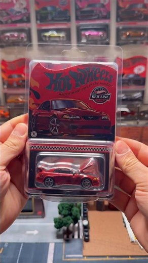 Hot Wheels - 2000 Ford Mustang SVT Cobra R (Spectraflame Bright Red)