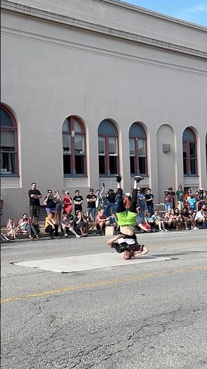 🎥 World Stage Break Dancer’s Epic Street Performance | Must-See Moves!
