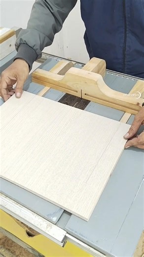 a table saw cross cut sled #woodworking #tips