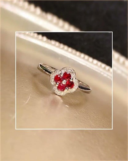 Exquisite 18K Natural Ruby Ring - A Must-Have Jewelry for Beauty Lovers