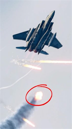 F15 Eagle Tries To Dodge IRANIAN Missile!