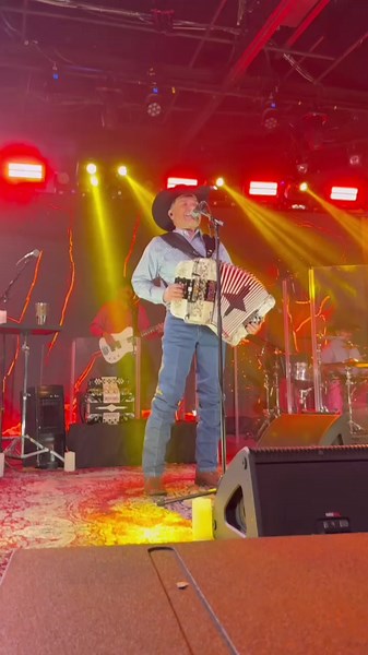 Intocable: Tu Adiós No Mata - Concierto en Vivo