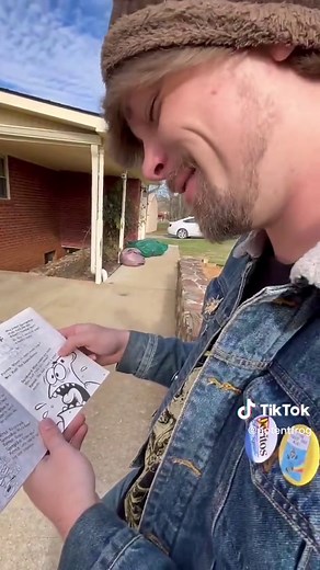 Reading an old SpongeBob Joke Book as the Characters! 😂😂 #fyp #spongebob #impressions #voiceimpressions #jokes #meme #funny #foryou #viral