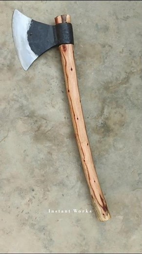 Turning Rusted Scrap into a Magnificent Axe!