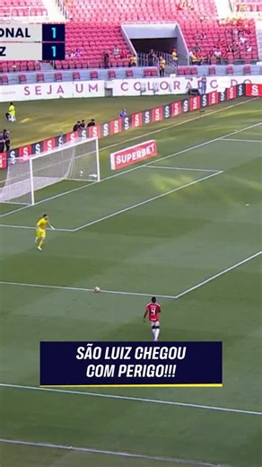 O JOGO É LÁ E CÁ! ⚽🔴 Guilherme abriu para Hian, na direita, que fez belo cruzamento. Anthoni saiu de soco e a bola se apresentou limpa para Felipe Rangel, que chutou forte sobre a meta colorada. Este duelo decisivo pelas quartas do Campeonato Gaúcho você acompanha no sportv3! 📺🔥 *Contém legenda automática #GauchoNoSportv #FutebolBrasileiro #Internacional #SaoLuiz #CampeonatoGaucho | sportv