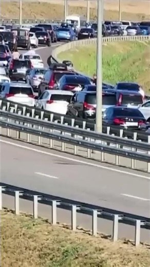 MASS ESCAPE FROM CRIMEA! Huge traffic jams on the Crimean Bridge after the attack