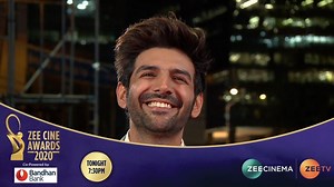 8.1M views · 107K reactions | This moment from #ZeeCineAwards2020is going to be your favourite too! Don’t miss! Tune in to #ZeeCineAwards2020 NOW on Zee Cinema & ZeeTV | ZEE TV | Facebook