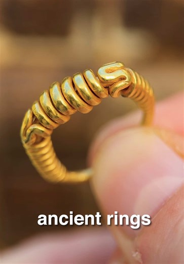 A rare treasure from Southeast Asia… This truly unusual ancient coiled gold ring from Java, 8th-10th century AD. Available on our website. #artefact #grail #antiquejewellery #rings #asianart