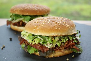 Pulled Pork Burger | Schwein | Weber Rezepte