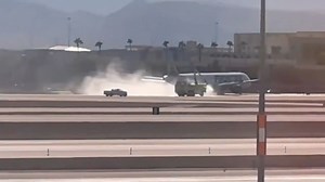 21K views · 257 reactions |  Un Airbus A321neo de Frontier Airlines reliant San Diego à Las Vegas a eu un début d’incendie sur un train d’atterrissage à son arrivée. Tous les passagers ont été évacués sans blessés et les pompiers sont intervenus rapidement.  @TylerHerrick | Air Plus News | Facebook