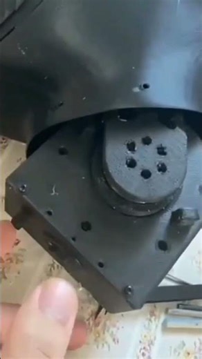 Droid neck rotation and tilt mechanism.