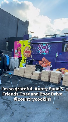 The love is so so real. Thank u @quickabstract @dailydovecare @countrycookin1 @pennhousefoundation @fadwarobinson my SonSons and Daughtdaughts was super happy. We love yall. | CountryCookin1