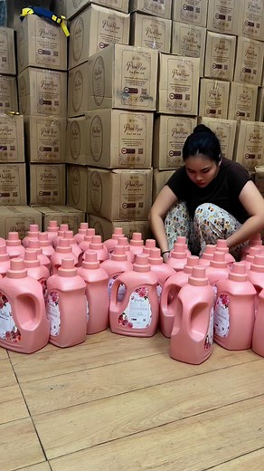 Đột nhiên mình nhớ đến một câu, đại ý là "Con đường mình đã chọn, dù phải bò thì cũng phải bò đến đích". Một đứa trẻ đã từng xuất chúng. Giữa thứ mình giỏi và thứ mình "muốn", nếu được chọn lại, thật ra mình cũng không thật sự biết nữa. Đã từng không cần quá nỗ lực để đạt thành tích cao, bây giờ lại phải chạy thục mạng để đến được xuất phát điểm của người khác #dungshi | Dung Shi