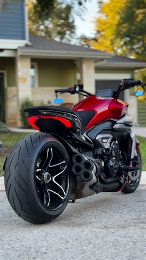 KikasDesign on Instagram: "Introducing our new Integrated Rear Indicator Kit for the XDiavel V4 🤌 Pre-orders are open. Worldwide shipping!🌍🌏🌎 www.kikasdesign.com #ducati #xdiavel #diavel #xdiavelv4 #lowered #superbike #cruiser #led #mensstyle #tailormade #widebody #motorcycle"