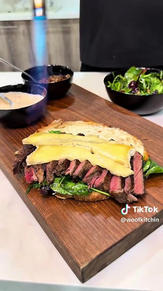 Steak Brie and Caramelized Onions Sandwich 🥩🔪 Ingredients: Ribeye steak Mesclun Sourdough Provolone cheese Brie cheese Caramelized onions Worcestershire sauce Mayonnaise Moutarde a l’ancienne Butter #steaksandwich #steak #brie #cooking #kitchen
