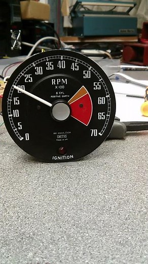 Customer's Tachometer with calibration signals at 100 and 200 hz