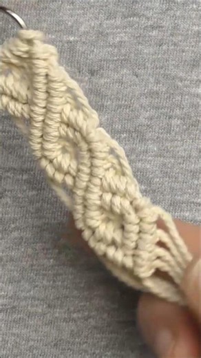 DIY Wavy Macrame Keychain EASY #diykeychain #macrame