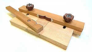 Woodworking device for safely and speedily using a drilling machine DIY | Woodworking Guide