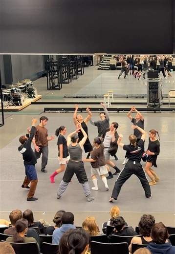 Exploring 'becoming.OS' at Springboard Danse