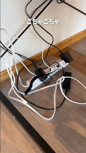 [Cable Management] I switched to a 10-outlet magnetic power strip and my desk area is finally clu...