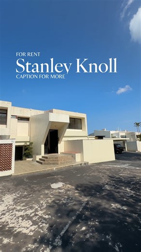 Dreamy Southside living with greenery, sea views, and sunlight streaming into a tranquil penthouse • The expansive rooftop is perfect for weekend barbecues, with ample space for two helpers and your cars • Saleable Area: 2609 sf • 4 Bed • 3 Bath • 2 Carpark • Stanley Knoll • For Rent: $138K • Enquire now to book your viewing: https://go.habitat-property.com/4dsvir 南區夢幻生活，盡享綠意海景與和煦陽光灑落的寧靜頂層 • 寬敞天台是週末燒烤的完美舞台，空間充裕，設有兩個工人房及雙車位（其中一個有蓋 • 實用面積：2609平方呎 • 4房3浴2車位 • 赤柱 Stanley Knoll • 租金：$138,000 • 立即查詢預約