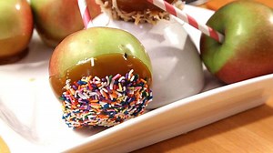 How to Make Caramel Apples