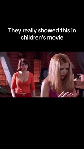 Scooby-Doo Movie 2002 - Velma and Daphne Thriller