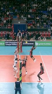 Brutal set by Luciano De Cecco 👌👌 Watch the CEV Champions League Volley 2024 live on EuroVolley.TV 🎥 @cevolleyball | Volleycountry.com