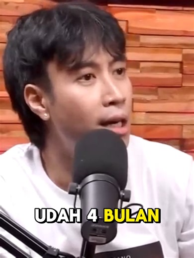 Debat Lucu Bedak di Sebelah Kompor Selama 4 Bulan