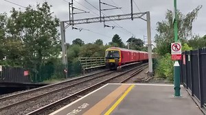 #RailFocusUK #class325 units 325015 325xxx 325006 working 1S96 16:21 Willesden Prdc to Shieldmuir Mail Terminal seen passing Long Buckby filmed by Jason W on 27th August 2021 | Rail Focus