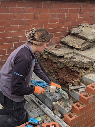 built some steps ... I actually like these 🤷🏻‍♀️ #construction #womenintrades #driveway #fyp #landscaping @OX Tools UK