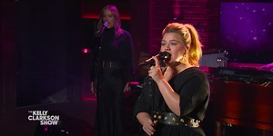 VIDEO: Kelly Clarkson Covers 'Clean' By Taylor Swift