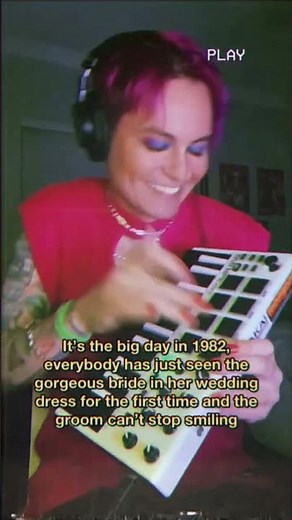 It’s 1982 and everybody has just seen the gorgeous bride in her wedding dress for the first time 💍