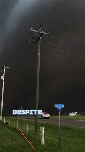 🇨🇦🌪️ The Most Powerful Canadian Tornado!