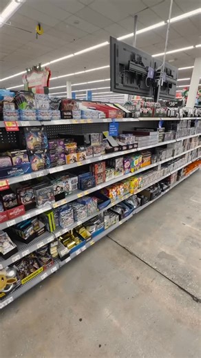 Did YOU score Phantasmal Flames in store? The 5 TCG item limit at Walmart helped me score some sleeved packs, and today we are going to rip one here right NOW! New YouTube video is LIVE! • • • #pokemon #collector #pokemongo #pokemoncollector #pokemoncommunity #pokemoncards #wotc #nintendo #wotcpokemon #pokemontcg #pokedex #pokemoncenter #pokemoncollection #charizard | Poketidalzone