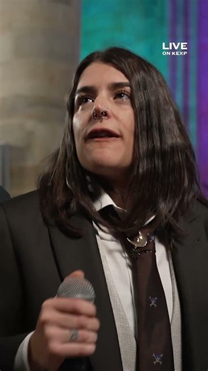 Tanxugueiras performs "As que tiñan que estar" & more Live on KEXP in Bilbao