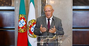 "Amanhã intervirei no Conselho de Estado", afirma Santos Silva sobre demissão de Costa