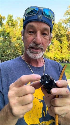 40K views · 873 reactions | Repair extension cord #CraftingMadeEasy #TransformYourSpace #SmartDIYHacks #WeekendCraftIdeas #SimpleButStunning #DIYInspirationDaily #HomeMadeWithLove #FromTrashToTreasure | Selvin Martinz | Facebook