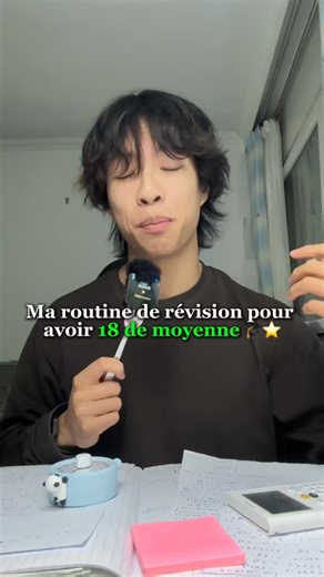 Maxime Lim | Méthodes d’études on Instagram: "Pendant les vacances j’organise des stages archi intensifs de mathématiques de 5 jours sur Paris. Donc si t’es un lycéen qui veut exploser sa moyenne en maths pour se préparer au bac et à Parcoursup, commente « Stage » et je t’envoie + d’infos en DM !"