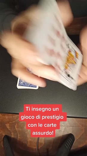 Impara un gioco di prestigio con le carte: Tutorial divertente!