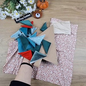 3K views · 20 reactions | Look at the colorful Christmas tree! Let's sew a wonderful patchwork from small pieces of fabric.☃️ | Knitting Fashion | Facebook