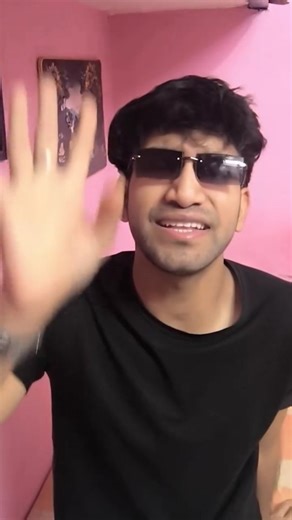 Kushal Kashyap on Instagram: "Kya karu 😩😂 #reelsinstagram #reelitfeelit #reelsi̇ndia #funny #reels"