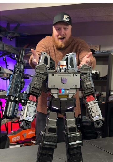 This might be one of the coolest RC’s I have to date. The Robosen Flagship Megatron is a controllable tank that fires, along with one of the most amazing transformers I’ve ever seen. I’m truly blown away by the capabilities of this model. Actual working tank tracks, voice activated prompts, easily programmed for custom modes, and even voiced by the original G1 voice actor, Frank Welker. This is the ULTIMATE Transformer model. @Robosen Robotics #radiocontrol #remotecontrol #transformers #megatron