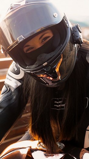 333K views · 10K reactions | Hello!來❤️‍ . . ⛑️ @scorpionsports 理 @maximomotospain . . #fyp #fypシ #bike #bikelife #bikelifestyle #ride #rideout #moto #motorcycle #bikeporn #yamaha #yamahar6r #bikegirl #bikerchick #instamoto | Cristiina Avalos Clari | Facebook