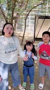 The alpaca spat out poop.