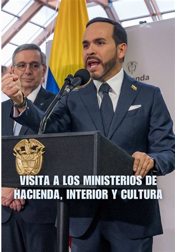 Hoy visité @, @ y @, donde tuve la oportunidad de saludar a sus funcionarios, conocer sus instalaciones y acercarme de primera mano al trabajo que realizan. Gobernar no es quedarse detrás de un escritorio. Es recorrer las instituciones, escuchar a quienes trabajan por el país y conocer cómo funcionan las entidades que están al servicio de los colombianos. Quiero un Gobierno cercano a sus funcionarios, presente en las instituciones y comprometido con una gestión eficiente, transparente y orientad