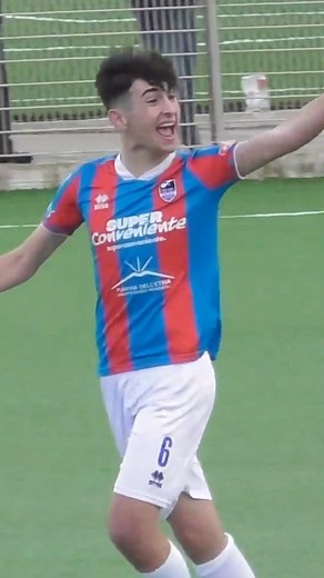 🌋 La “giara” U16 va la @cataniassd ⚔️ la Vis Palermo cade di misura al Merendino. 🔵🔴 Simone Nania, con il suo colpo di testa, regala la vittoria alla compagine etnea! #wesportit #reels #catania #under16 #sgs | WeSport.it