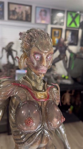 GIANT SIL STATUE FROM SPECIES!